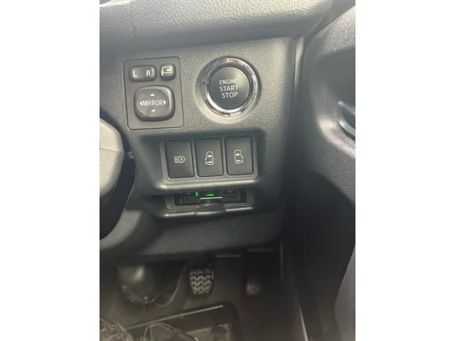 TOYOTA HIACE VAN 2WD 2024 Image 31