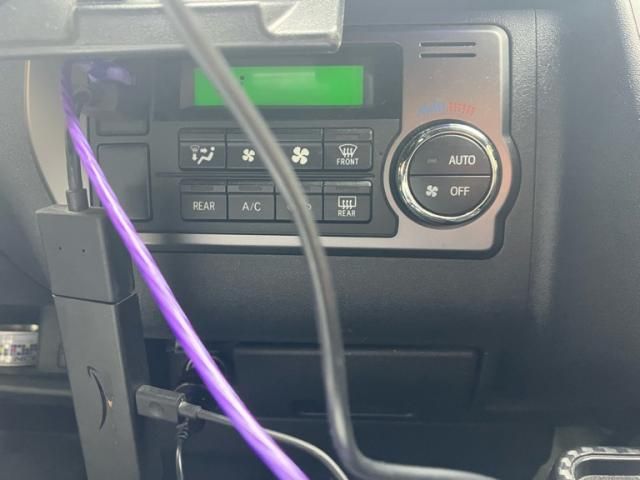 TOYOTA HIACE VAN 2WD 2024 Image 31