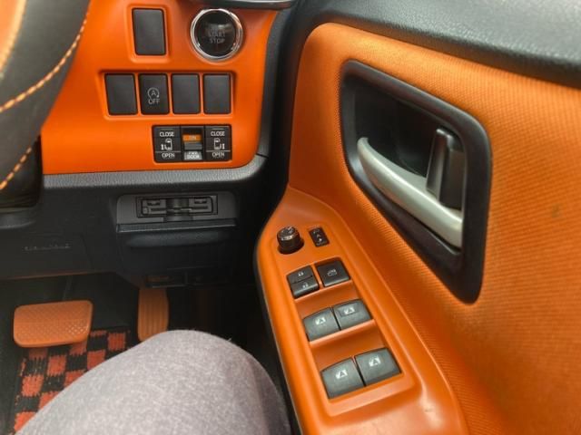 TOYOTA VOXY 2014 Image 31