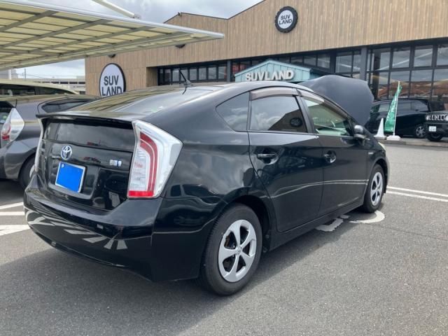 TOYOTA PRIUS 2013 Image 31