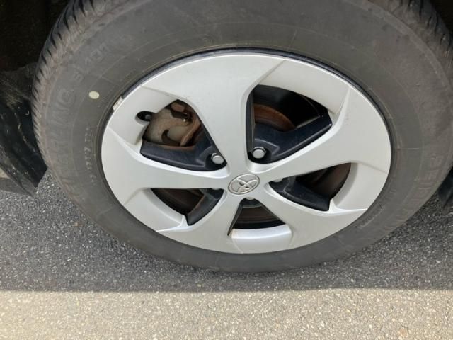 TOYOTA PRIUS 2013 Image 31