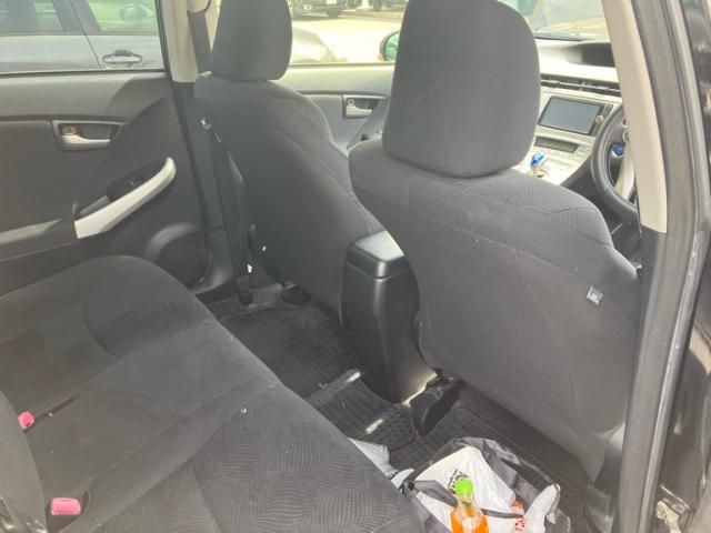 TOYOTA PRIUS 2013 Image 31