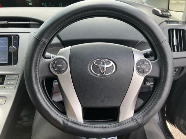 TOYOTA PRIUS 2013 Image 31