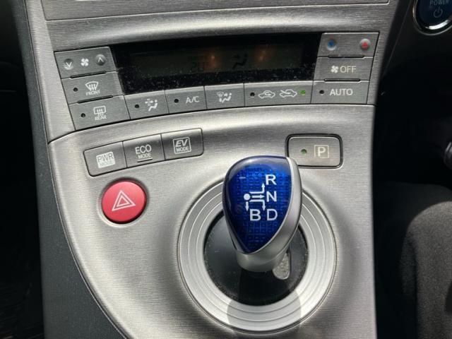 TOYOTA PRIUS 2013 Image 31