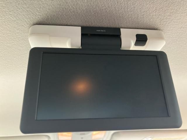 TOYOTA PRIUS 2013 Image 31