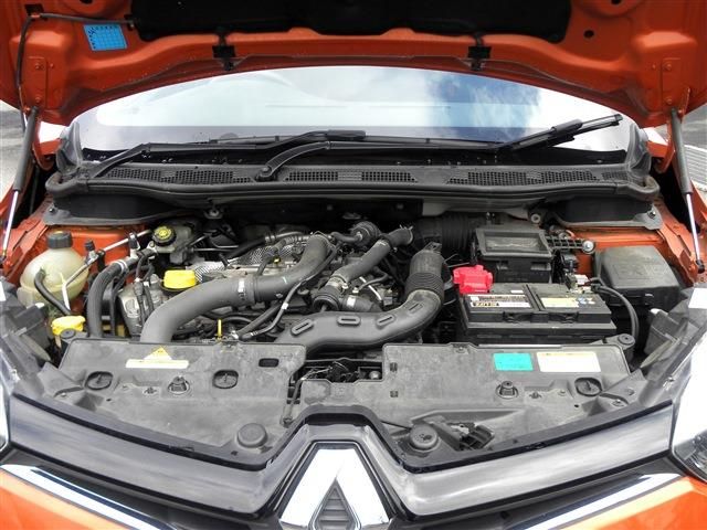 RENAULT CAPTUR 2015 Image 31