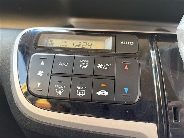 HONDA N BOX CUSTOM 2013 Image 31