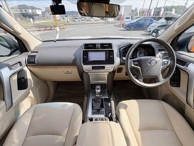 TOYOTA LANDCRUISER PRADO 2023 Image 31