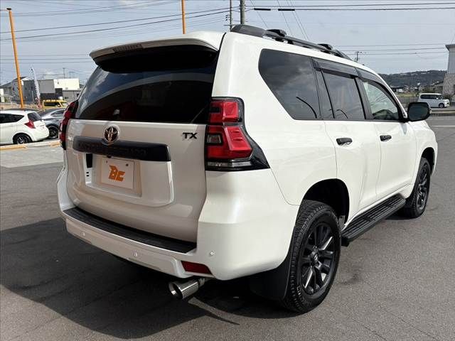 TOYOTA LANDCRUISER PRADO 2023 Image 31