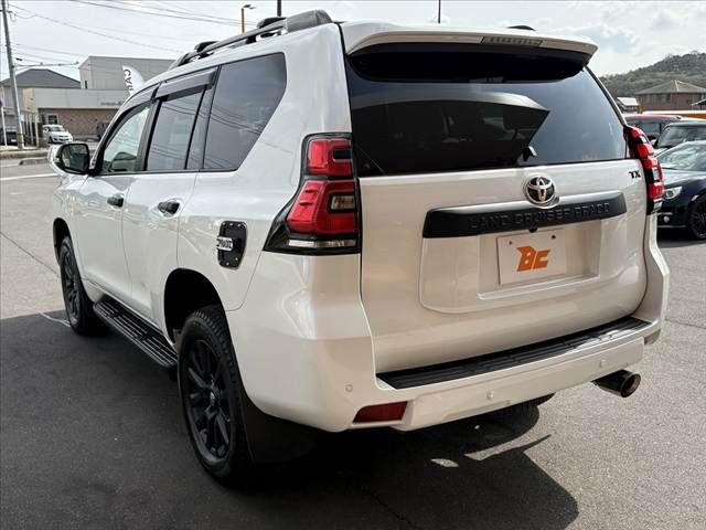 TOYOTA LANDCRUISER PRADO 2023 Image 31