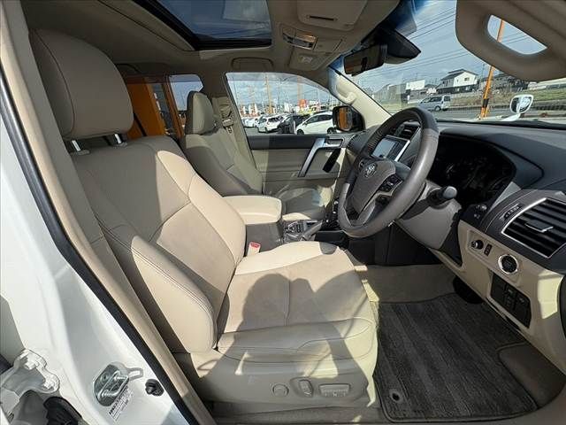 TOYOTA LANDCRUISER PRADO 2023 Image 31