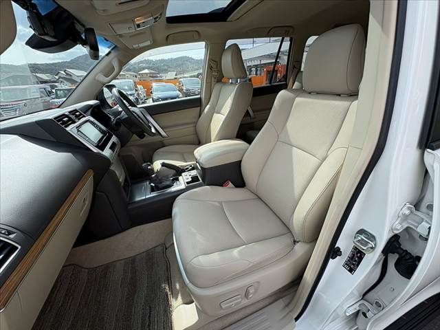 TOYOTA LANDCRUISER PRADO 2023 Image 31