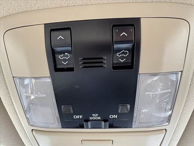 TOYOTA LANDCRUISER PRADO 2023 Image 31