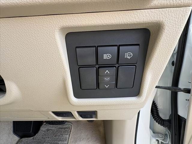 TOYOTA LANDCRUISER PRADO 2023 Image 31