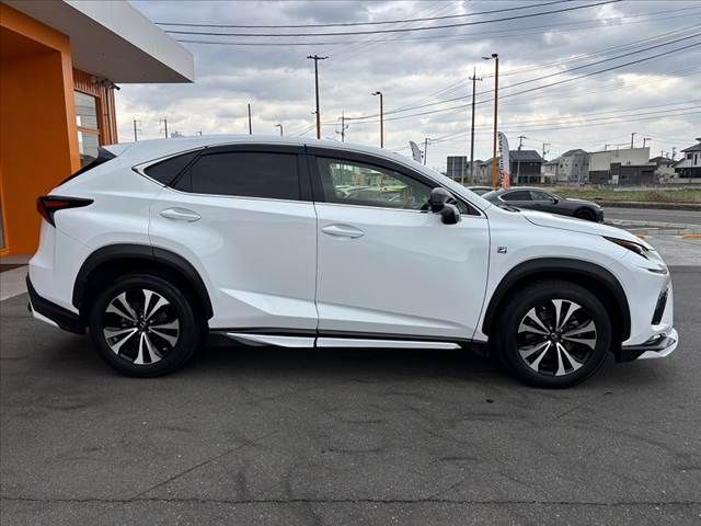 TOYOTA LEXUS NX300 AWD 2017 Image 31