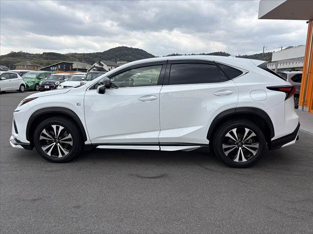 TOYOTA LEXUS NX300 AWD 2017 Image 31