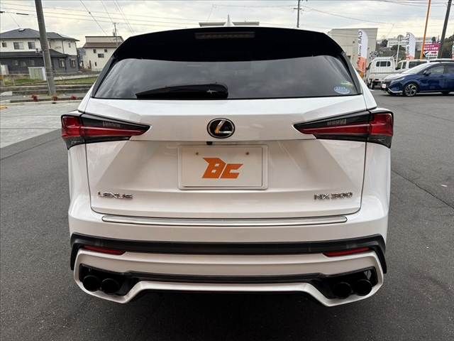 TOYOTA LEXUS NX300 AWD 2017 Image 31