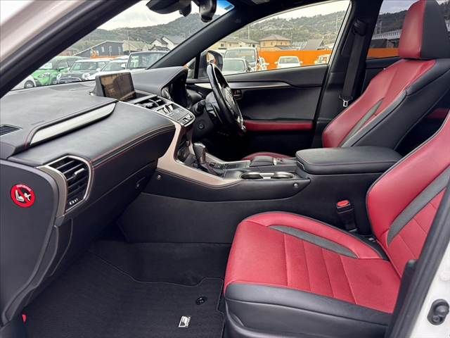 TOYOTA LEXUS NX300 AWD 2017 Image 31