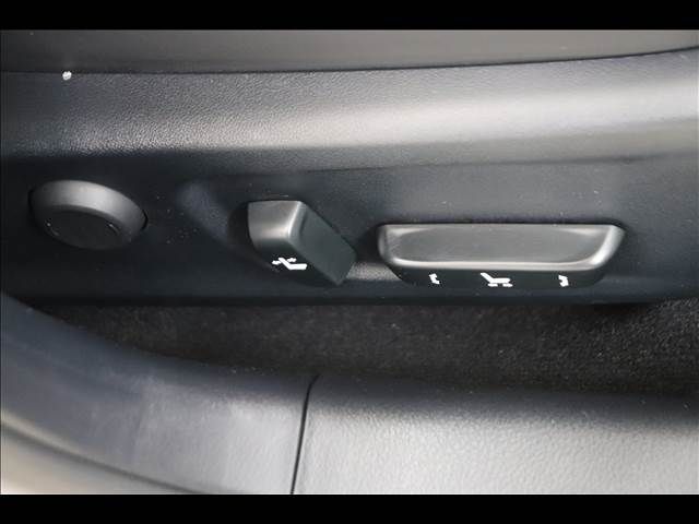 TOYOTA LEXUS IS300H 2017 Image 31