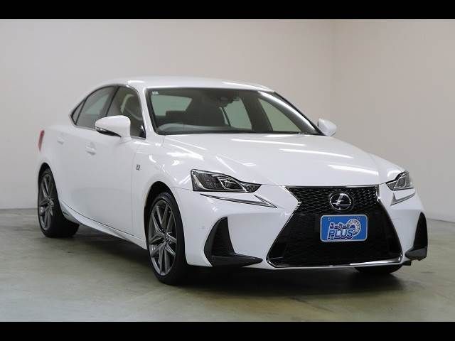 TOYOTA LEXUS IS300H 2017 Image 31