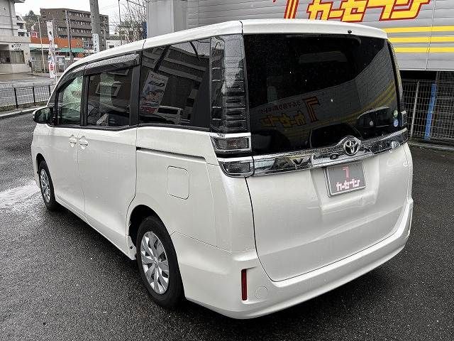 TOYOTA VOXY 2018 Image 31