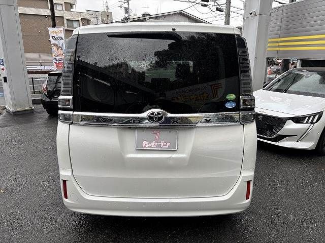 TOYOTA VOXY 2018 Image 31