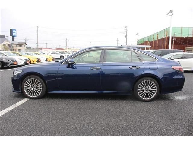 TOYOTA CROWN SEDAN HYBRID 2021 Image 31