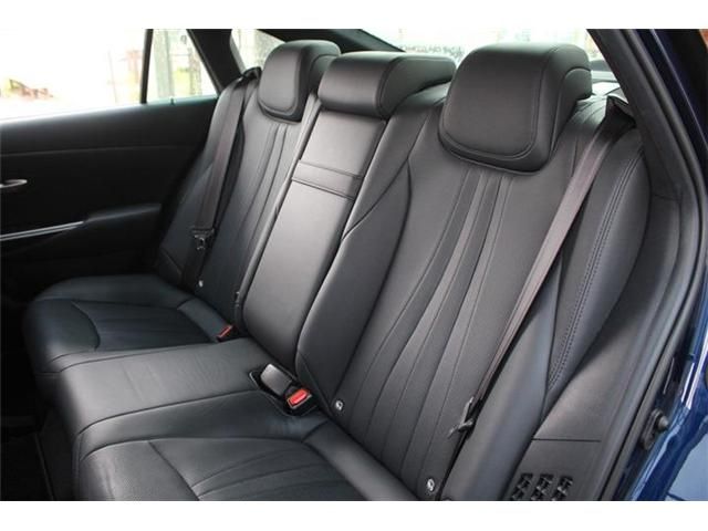 TOYOTA CROWN SEDAN HYBRID 2021 Image 31