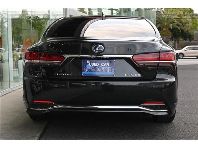 TOYOTA LEXUS LS500H 2020 Image 31