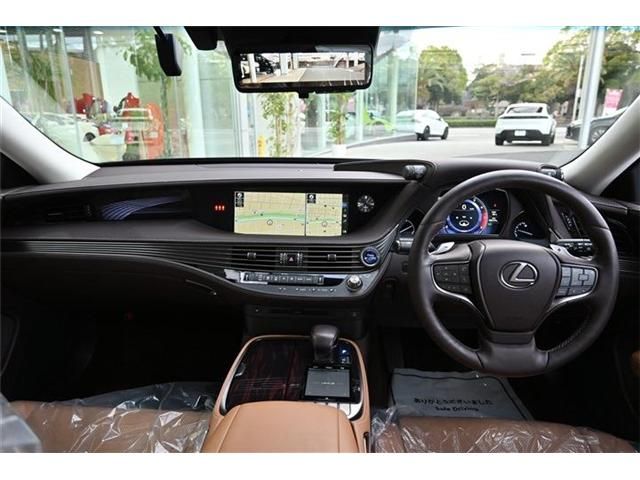 TOYOTA LEXUS LS500H 2020 Image 31