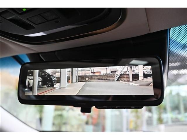 TOYOTA LEXUS LS500H 2020 Image 31