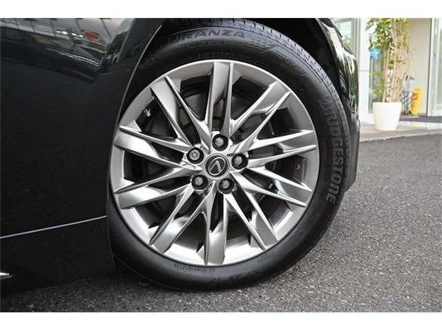 TOYOTA LEXUS LS500H 2020 Image 31