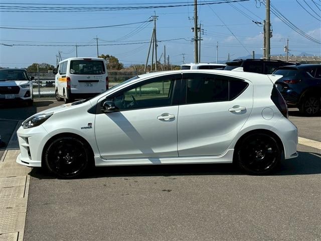 TOYOTA AQUA 2018 Image 31