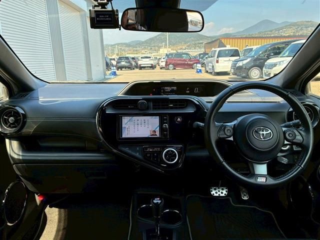 TOYOTA AQUA 2018 Image 31