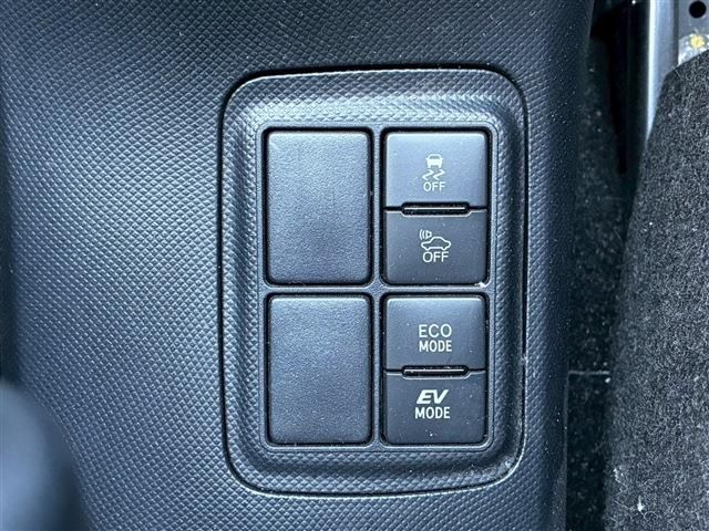 TOYOTA AQUA 2018 Image 31