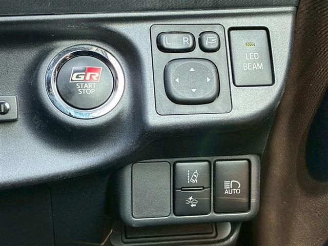 TOYOTA AQUA 2018 Image 31