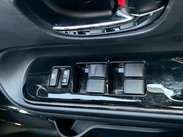 TOYOTA AQUA 2018 Image 31