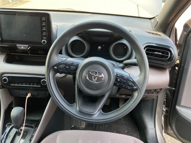 TOYOTA YARIS 2021 Image 31