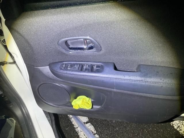 HONDA VEZEL HYBRID 2015 Image 31