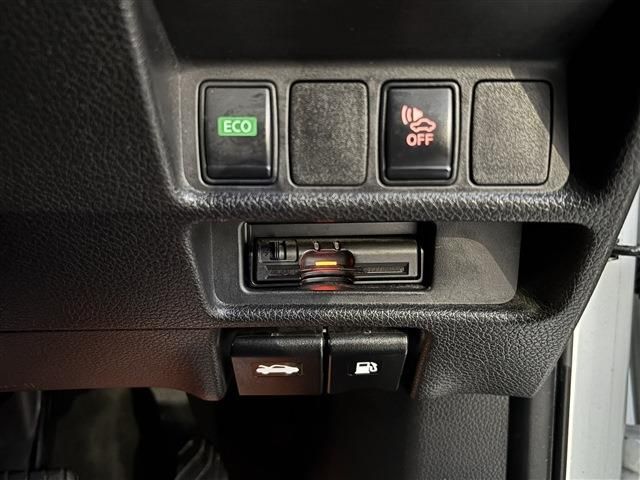 NISSAN X-TRAIL HYBRID 4WD 2018 Image 31