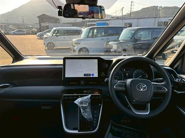 TOYOTA NOAH HYBRID 2024 Image 31