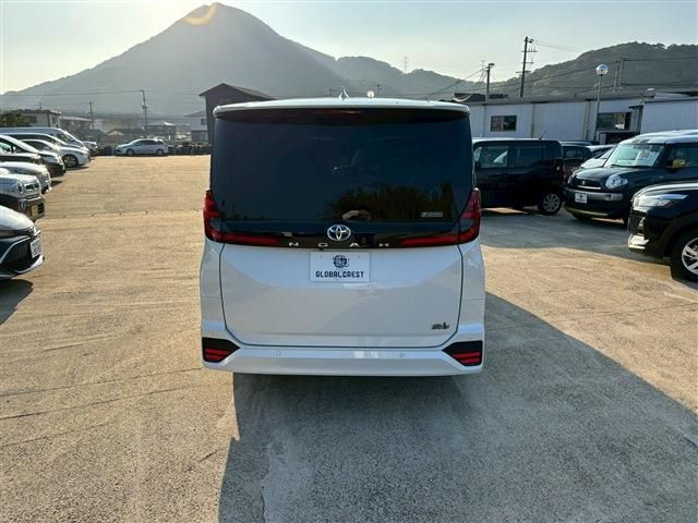 TOYOTA NOAH HYBRID 2024 Image 31