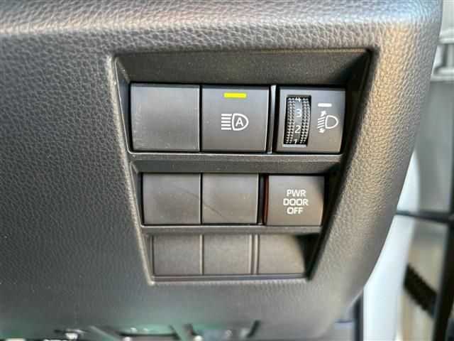 TOYOTA NOAH HYBRID 2024 Image 31