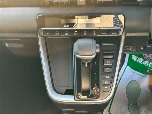 TOYOTA NOAH HYBRID 2024 Image 31