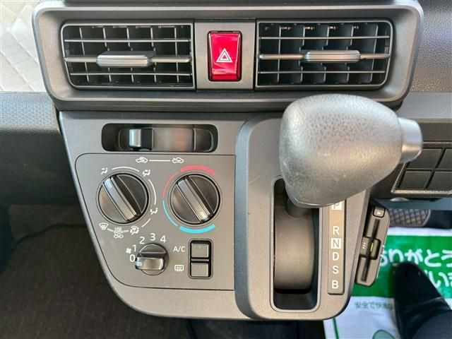 DAIHATSU TANTO 2022 Image 31