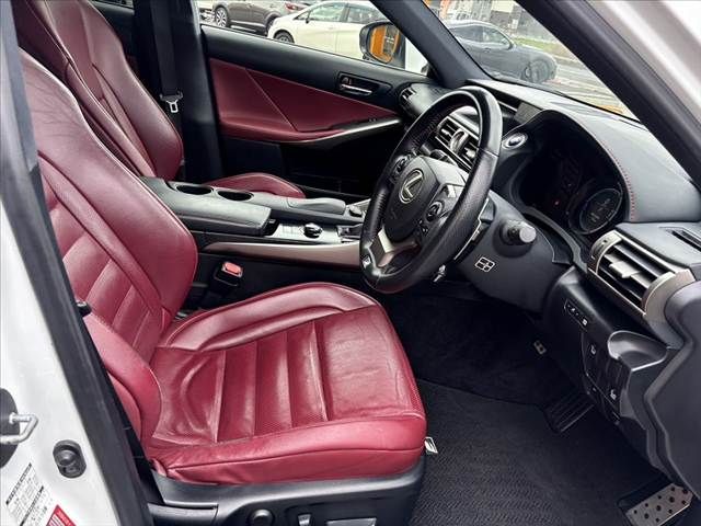 TOYOTA LEXUS IS300H 2013 Image 31