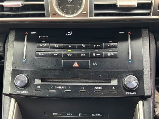 TOYOTA LEXUS IS300H 2013 Image 31