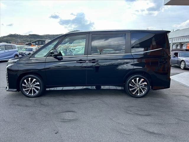 TOYOTA VOXY 2023 Image 31