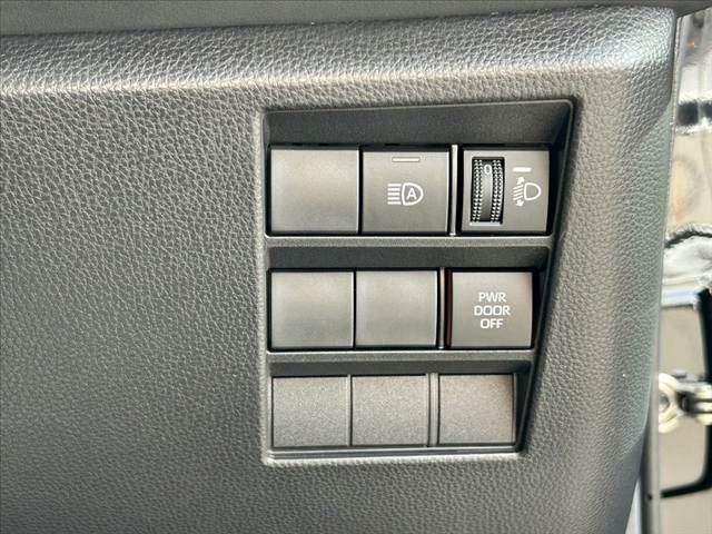 TOYOTA VOXY 2023 Image 31