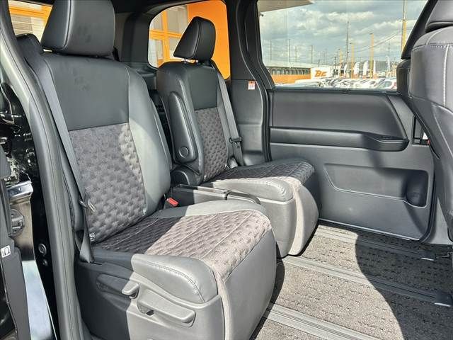 TOYOTA VOXY 2023 Image 31